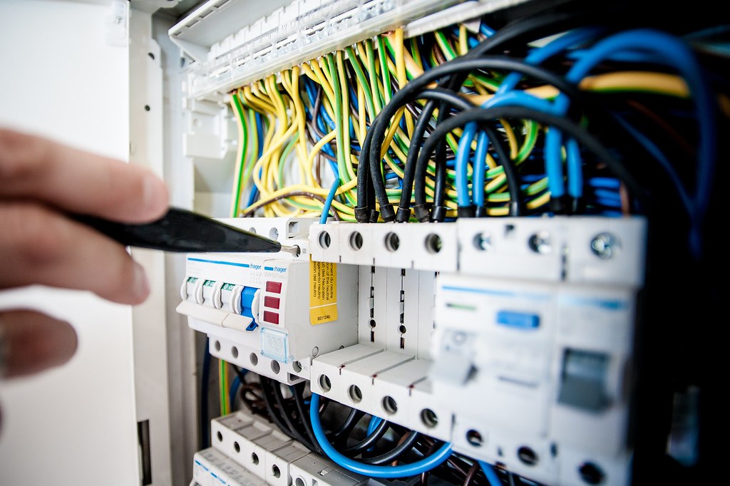 Electrical panel wiring